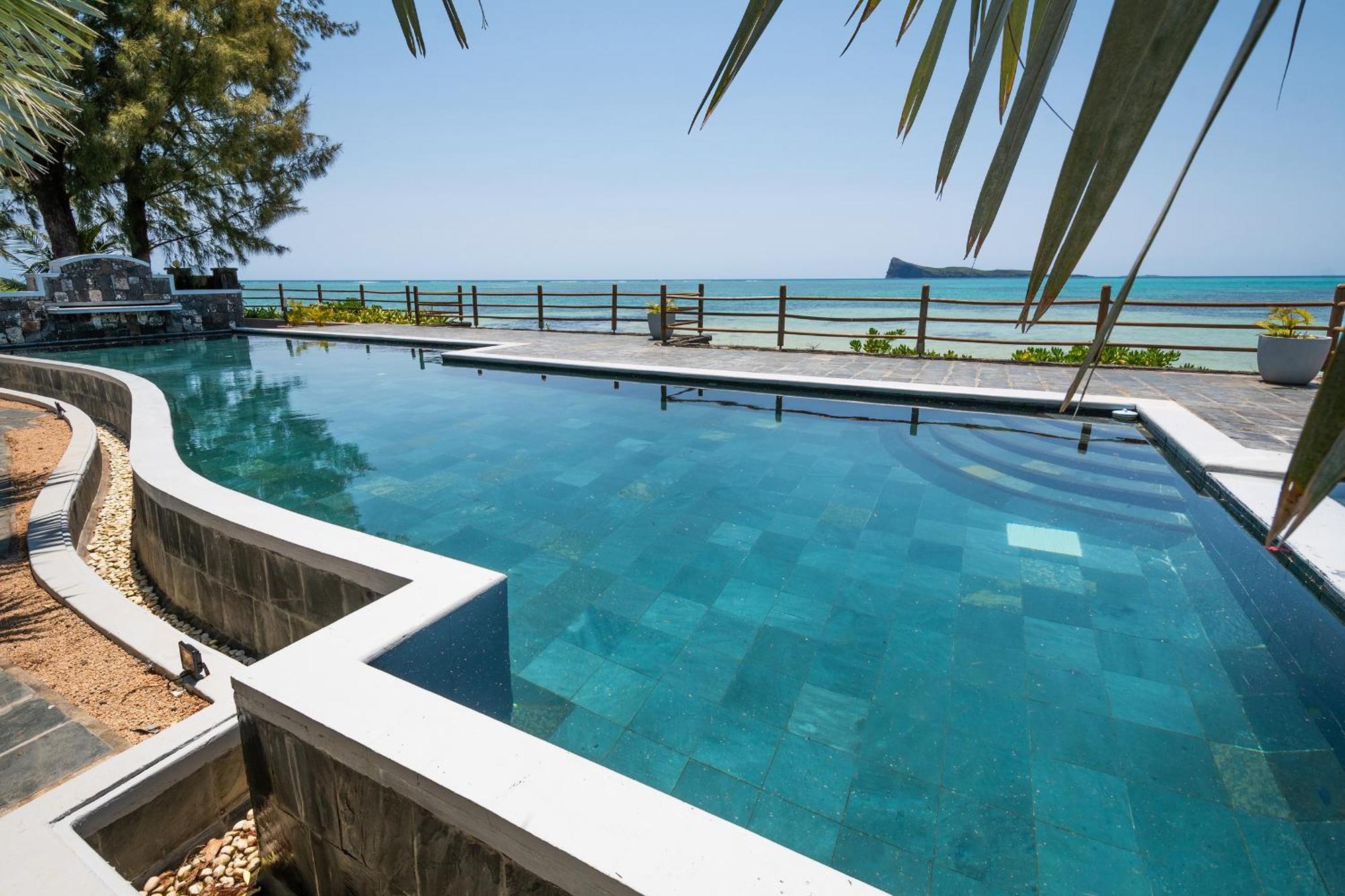 Luxury Beachfront Duplex, Coin De Mire View / 3Bed Кап Малёрё Экстерьер фото